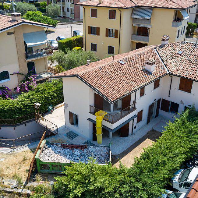 Ristrutturazione edificio completo e cambio destinazione