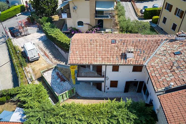 Ristrutturazione edificio completo e cambio destinazione