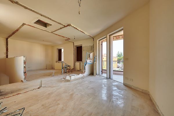 Ristrutturazione edificio completo e cambio destinazione