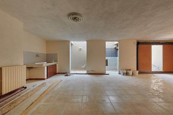 Ristrutturazione edificio completo e cambio destinazione
