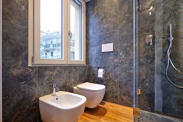 L’eleganza della materia: una ristrutturazione completa nel cuore di Verona