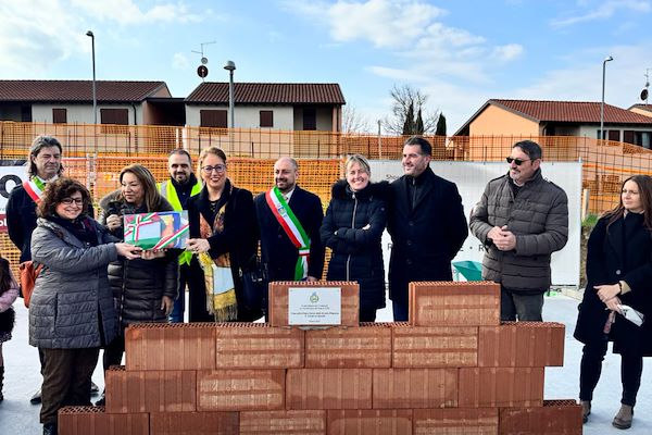 Rinascita della Scuola Materna di Sandrà: la posa della prima pietra