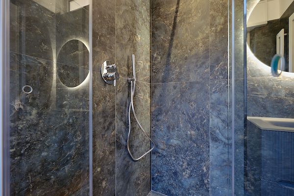 L’eleganza della materia: una ristrutturazione completa nel cuore di Verona