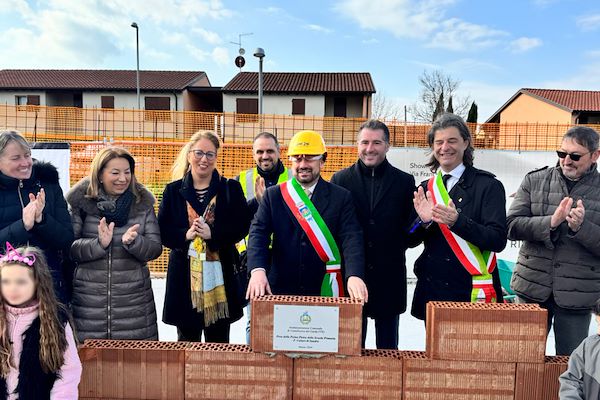 Rinascita della Scuola Materna di Sandrà: la posa della prima pietra