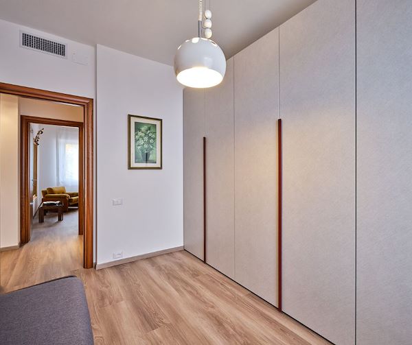 Trame di stile: pennellate di design in una dimora anni '70