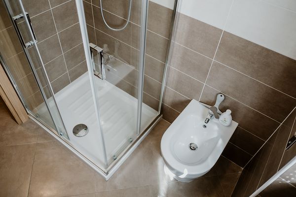 Ristrutturazione vecchio appartamento e trasformazione in affittacamere
