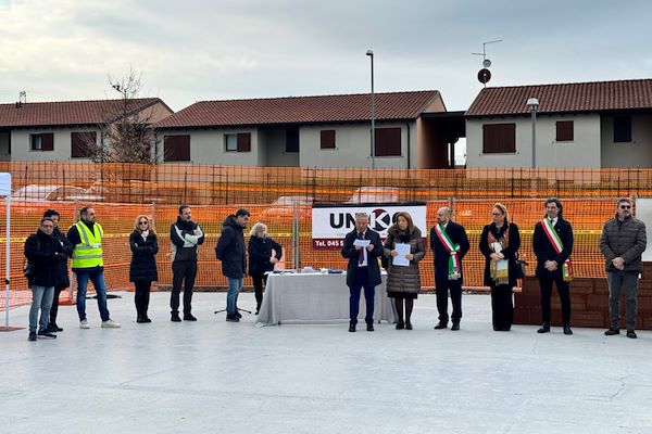 Rinascita della Scuola Materna di Sandrà: la posa della prima pietra