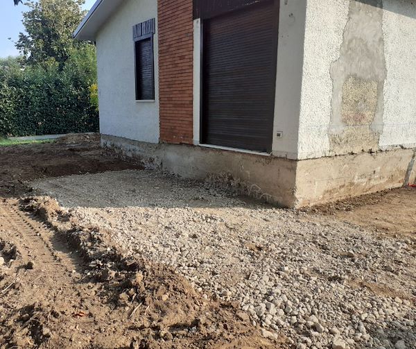 Ristrutturazione edificio Villaggio Creole