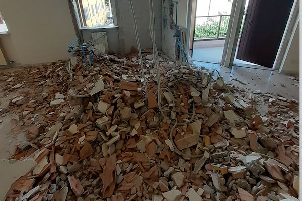 Ristrutturazione edificio completo e cambio destinazione