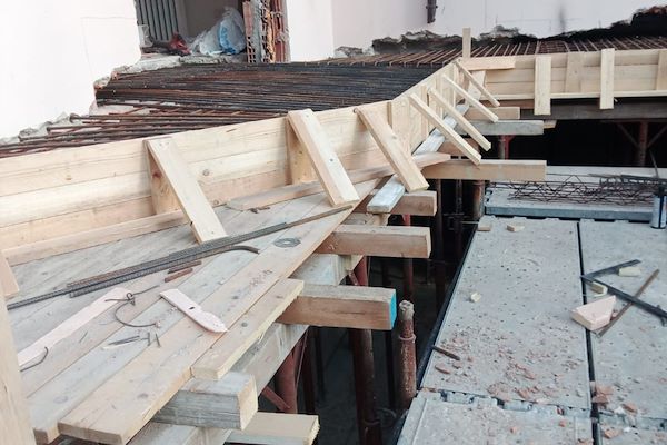 Ristrutturazione edificio completo e cambio destinazione