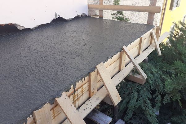 Ristrutturazione edificio completo e cambio destinazione