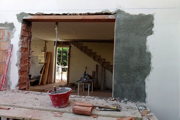 Ristrutturazione edificio completo e cambio destinazione
