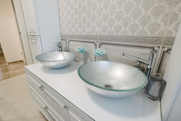 Mille sfumature di design: un bagno su misura