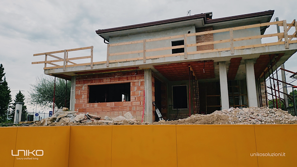 Ristrutturazione di un edificio Anni '70: trasformazione in struttura ricettiva